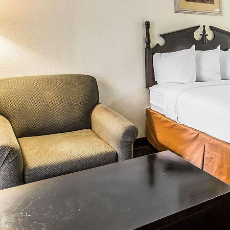 Quality Inn & Suites Conference Center Statesboro Historic District Ngoại thất bức ảnh