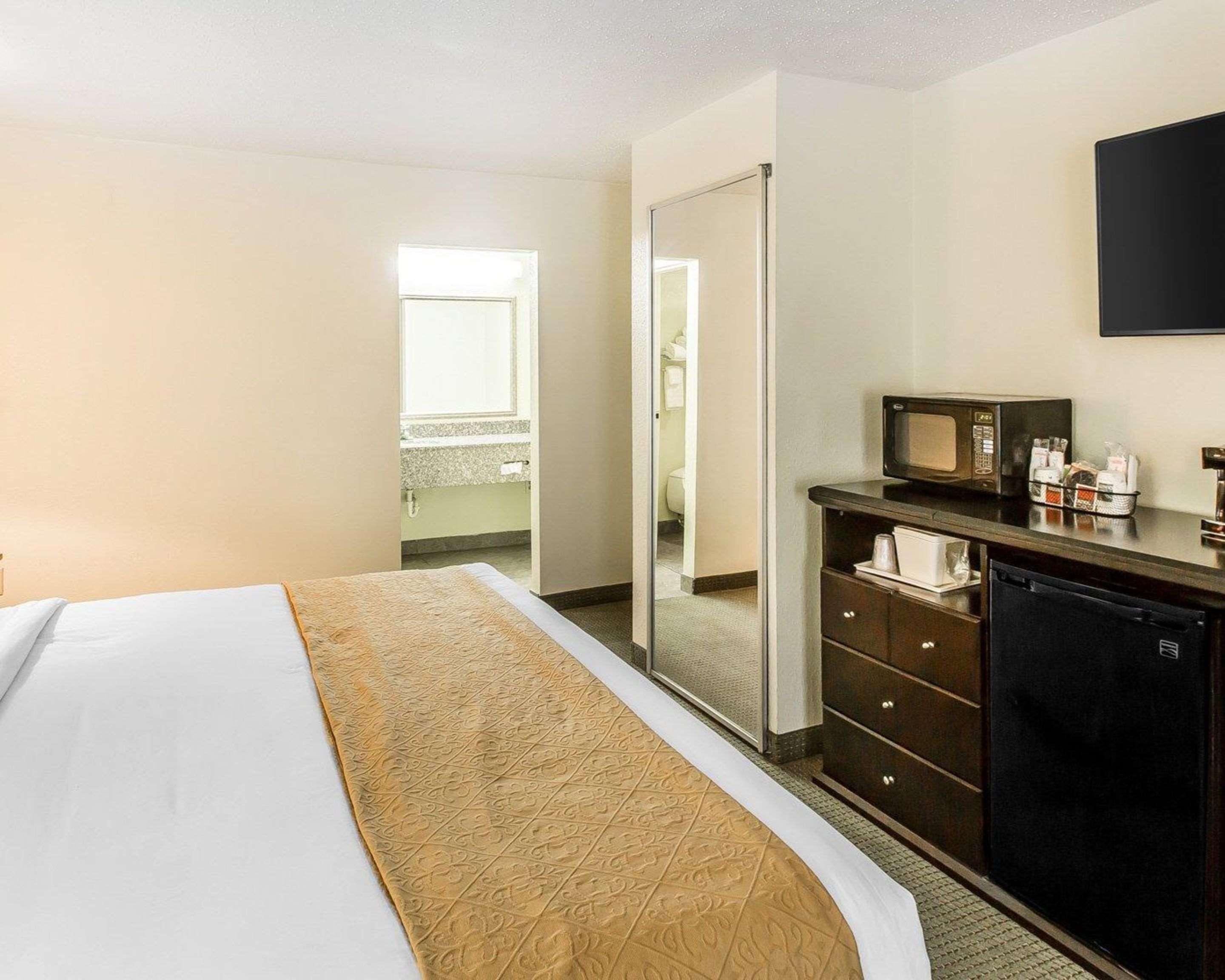 Quality Inn & Suites Conference Center Statesboro Historic District Ngoại thất bức ảnh