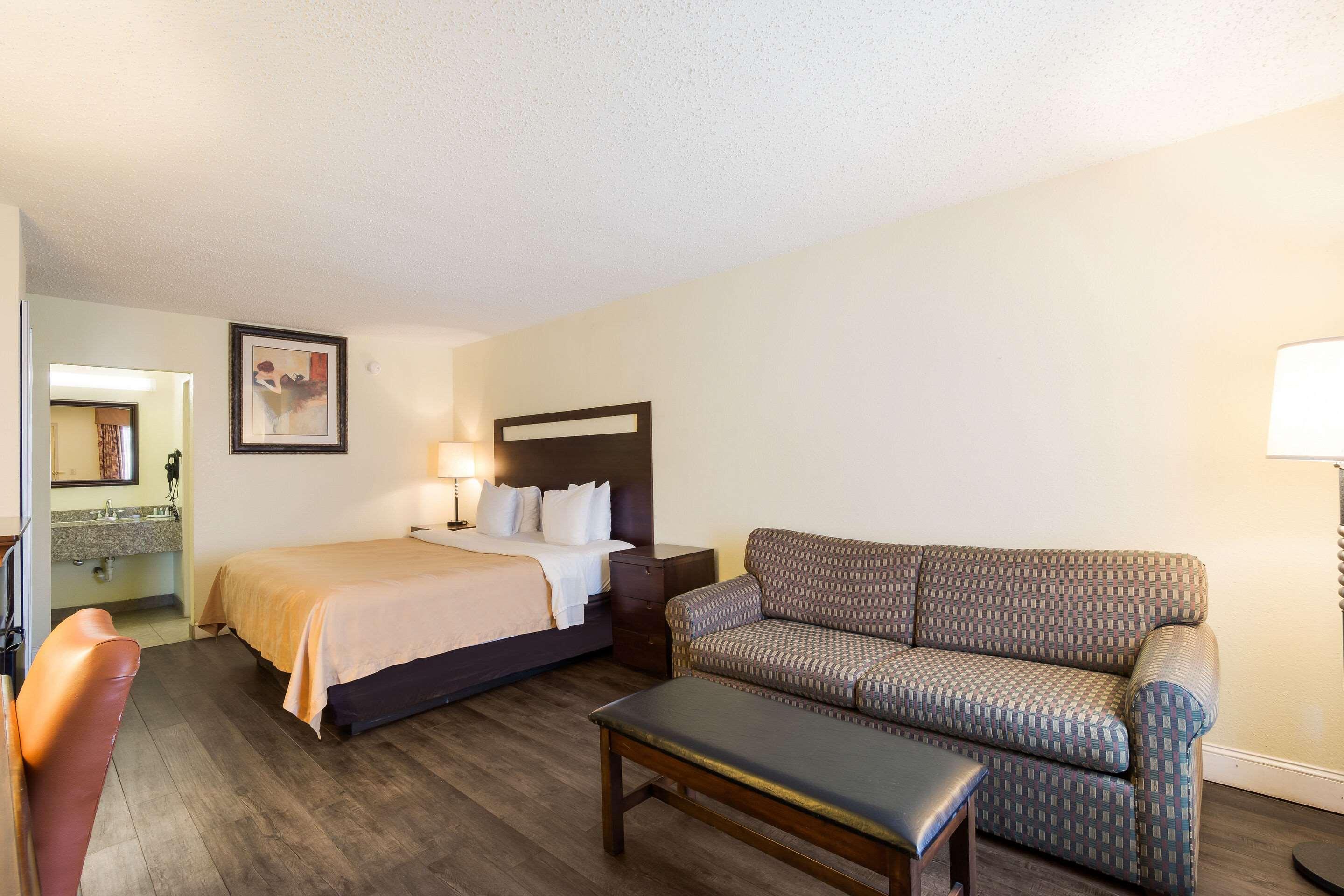 Quality Inn & Suites Conference Center Statesboro Historic District Ngoại thất bức ảnh
