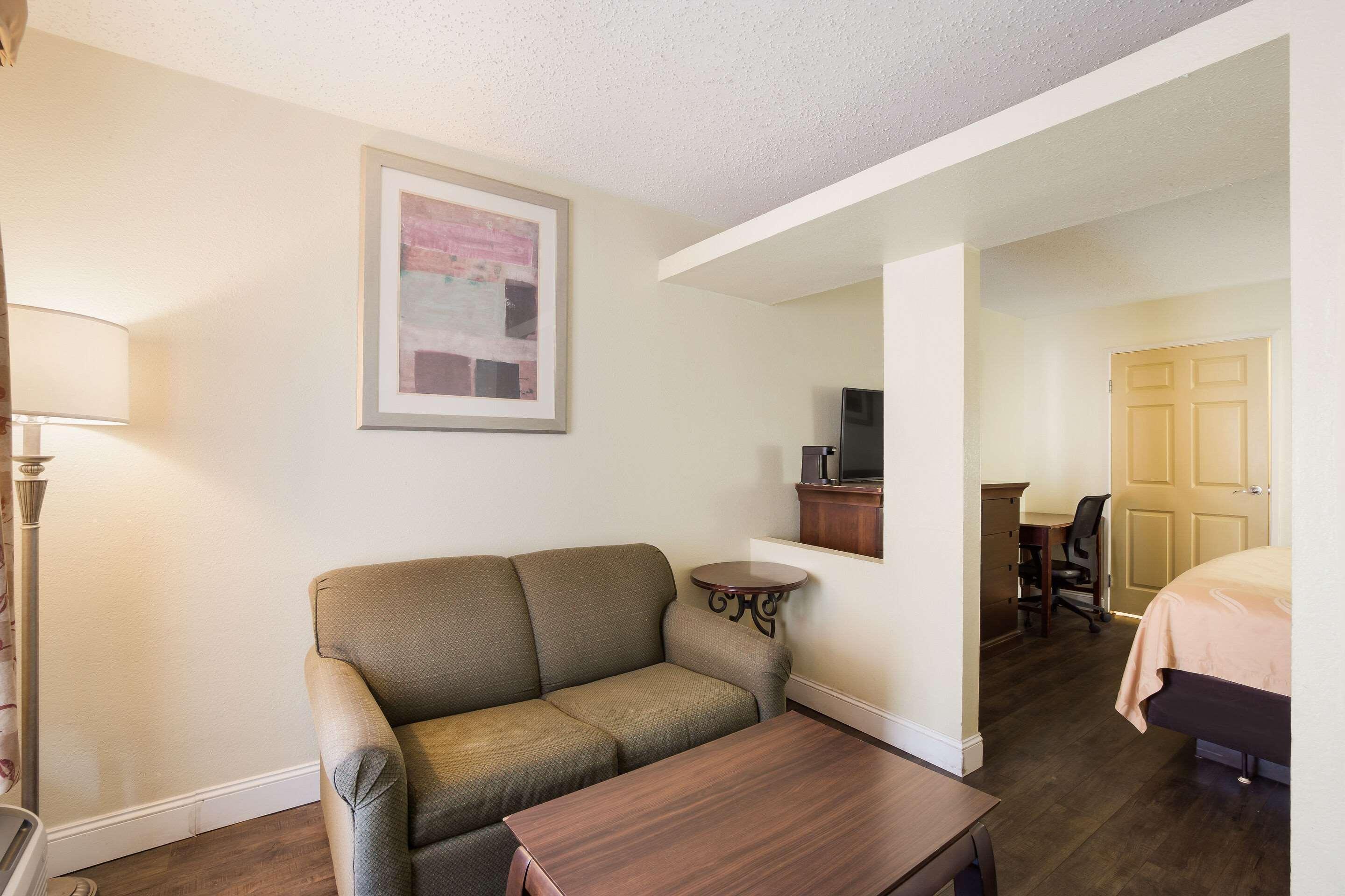 Quality Inn & Suites Conference Center Statesboro Historic District Ngoại thất bức ảnh