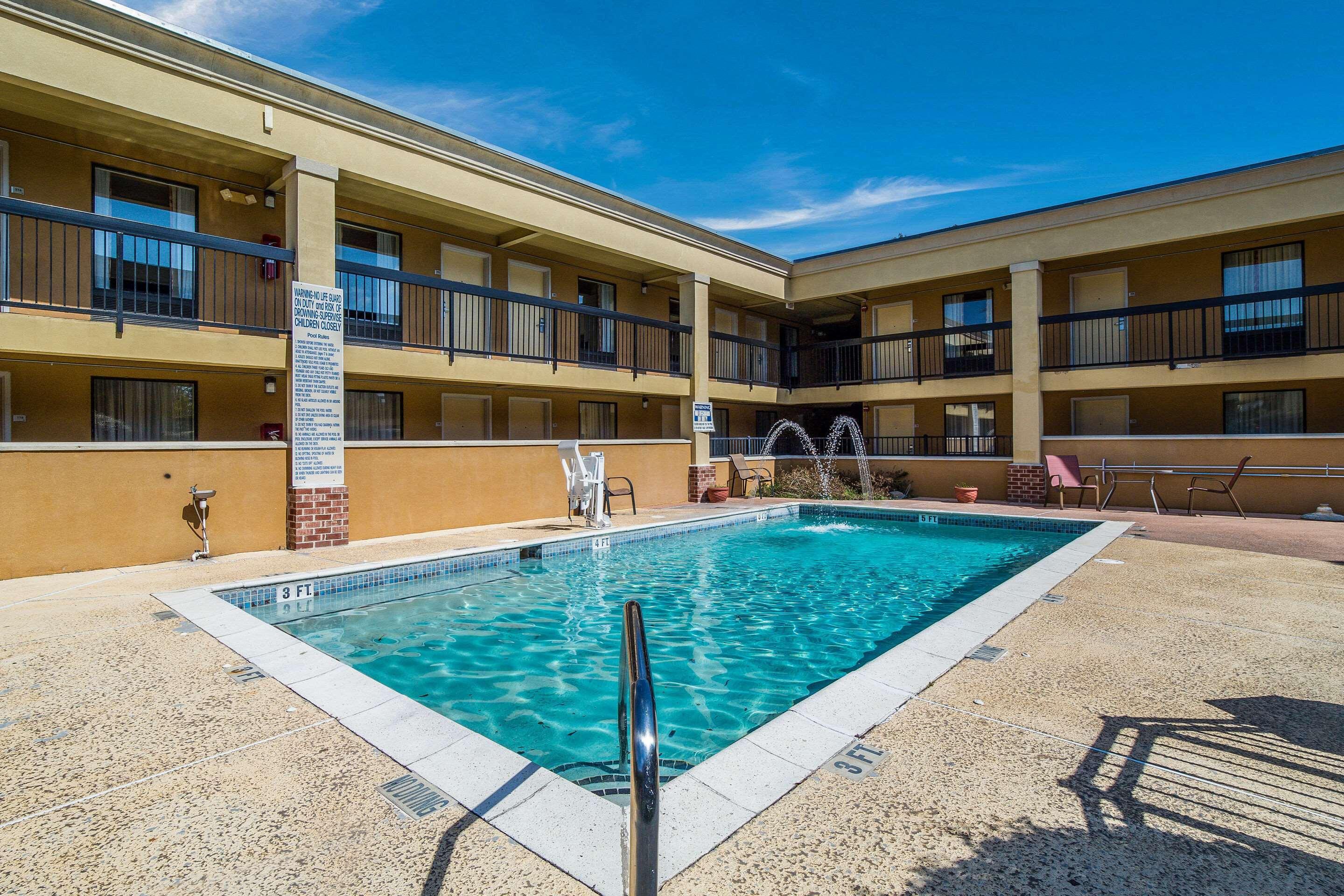 Quality Inn & Suites Conference Center Statesboro Historic District Ngoại thất bức ảnh