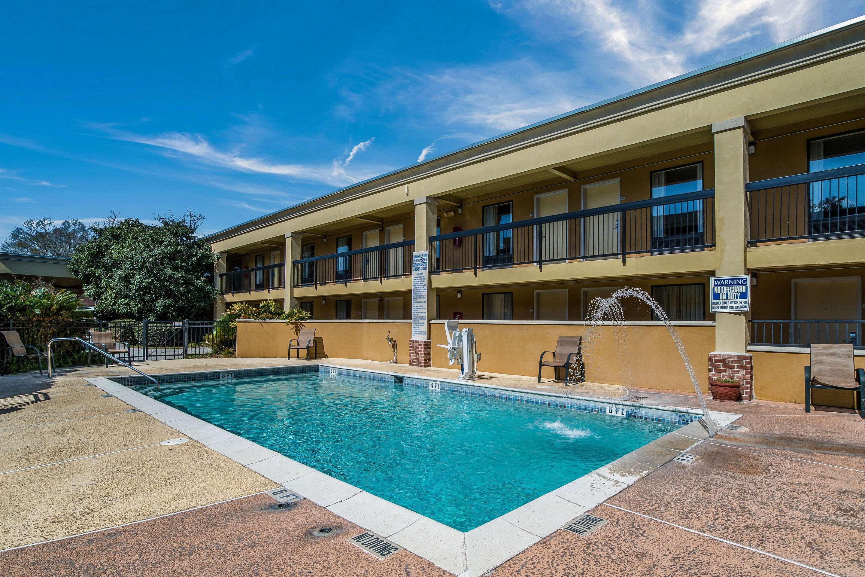 Quality Inn & Suites Conference Center Statesboro Historic District Ngoại thất bức ảnh